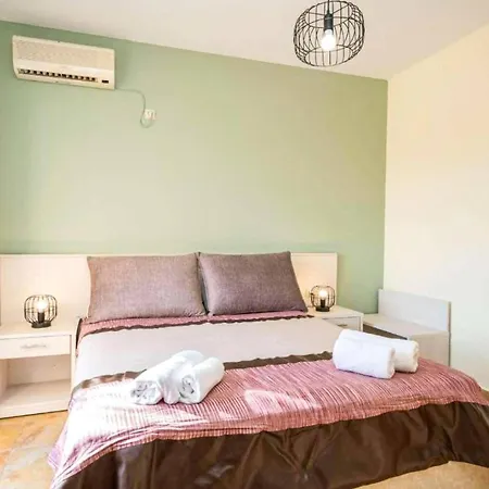 Zeus Skala By 빌라 *